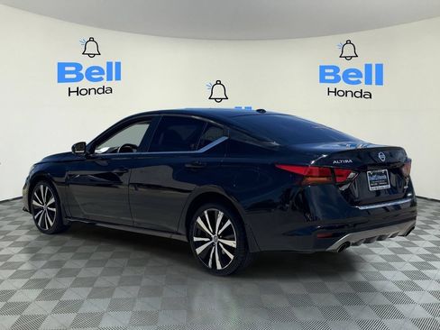 Used 2019 Nissan Altima 2.5 SR w/ SR Premium Package AWD/4WD image 3