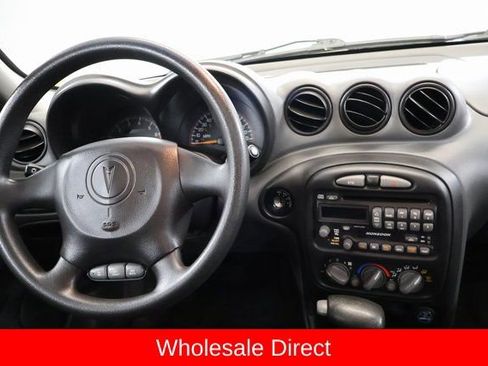 Used 2003 Pontiac Grand Am SE FWD image 12