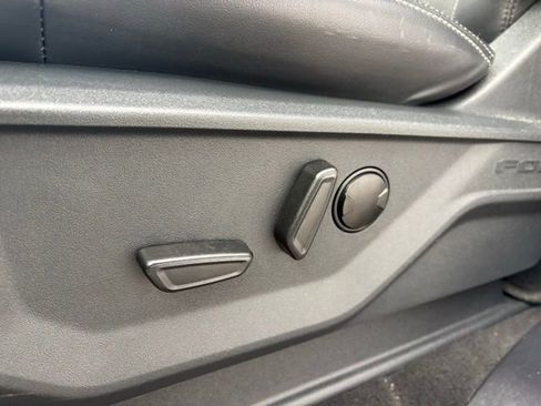 Used 2025 Ford Expedition Platinum image 28