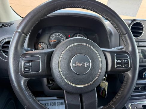 Used 2016 Jeep Patriot High Altitude image 12