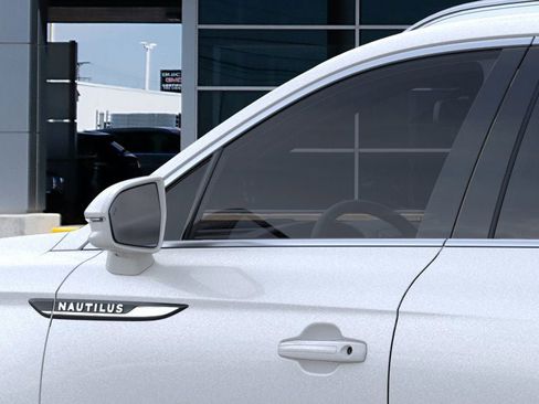 New 2022 Lincoln Nautilus Reserve w/ Equipment Group 201A image 20