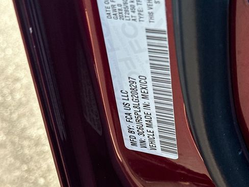 Used 2020 RAM 2500 Limited image 27