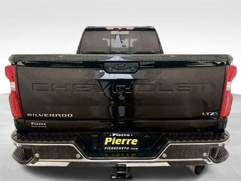 Used 2023 Chevrolet Silverado 3500 LTZ w/ LTZ Convenience Package image 3