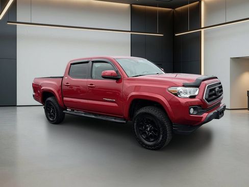 Used 2021 Toyota Tacoma SR5 AWD/4WD image 6