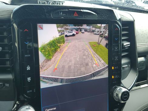 Used 2025 RAM 1500 Limited w/ Bed Utility Group image 27