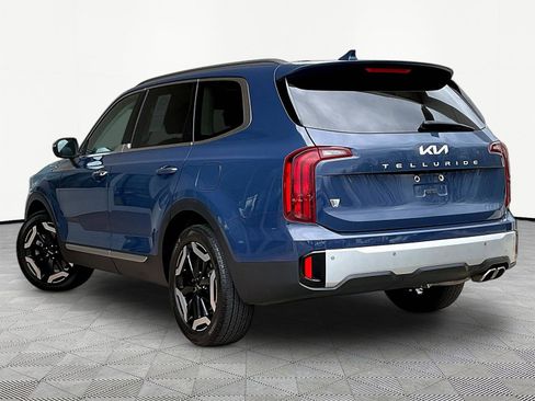 Used 2023 Kia Telluride S w/ S Sunroof Package FWD image 4