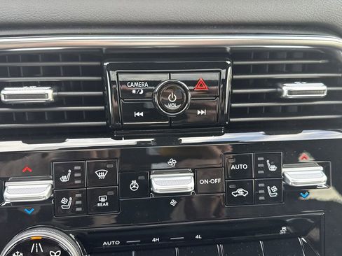 New 2026 Nissan Armada Platinum image 38