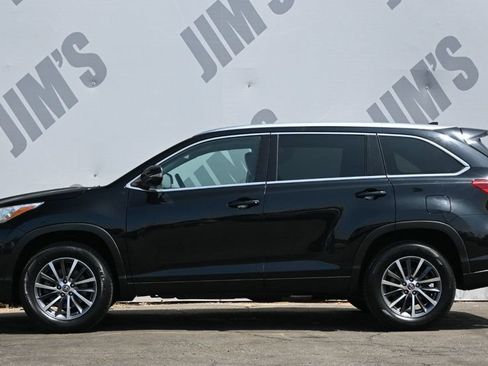 Used 2019 Toyota Highlander XLE FWD image 8