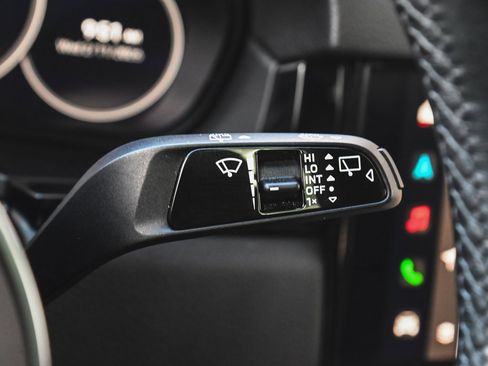 Used 2023 Porsche Cayenne image 25