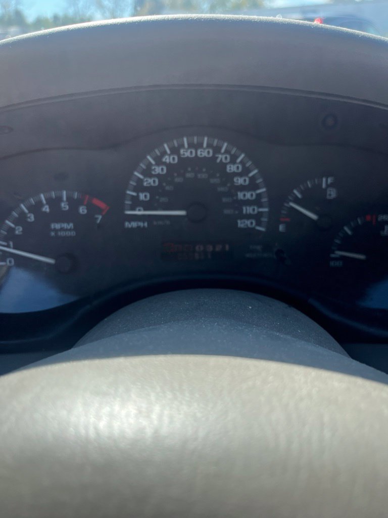 Used 1999 Chevrolet Malibu w/ Preferred Equipment Group 1 FWD image 15
