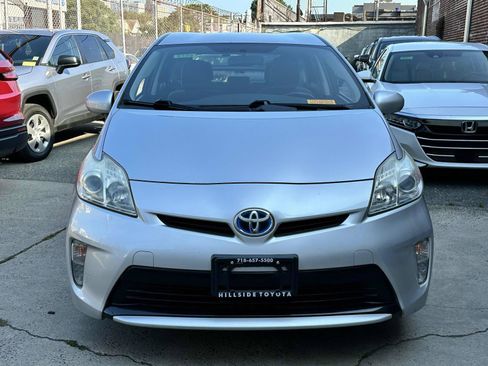 Used 2012 Toyota Prius Two FWD image 6