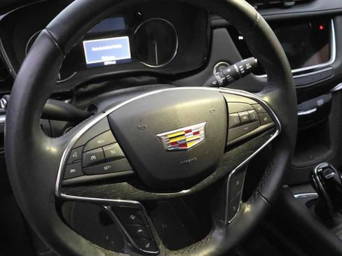 Used 2024 Cadillac XT5 Premium Luxury image 11