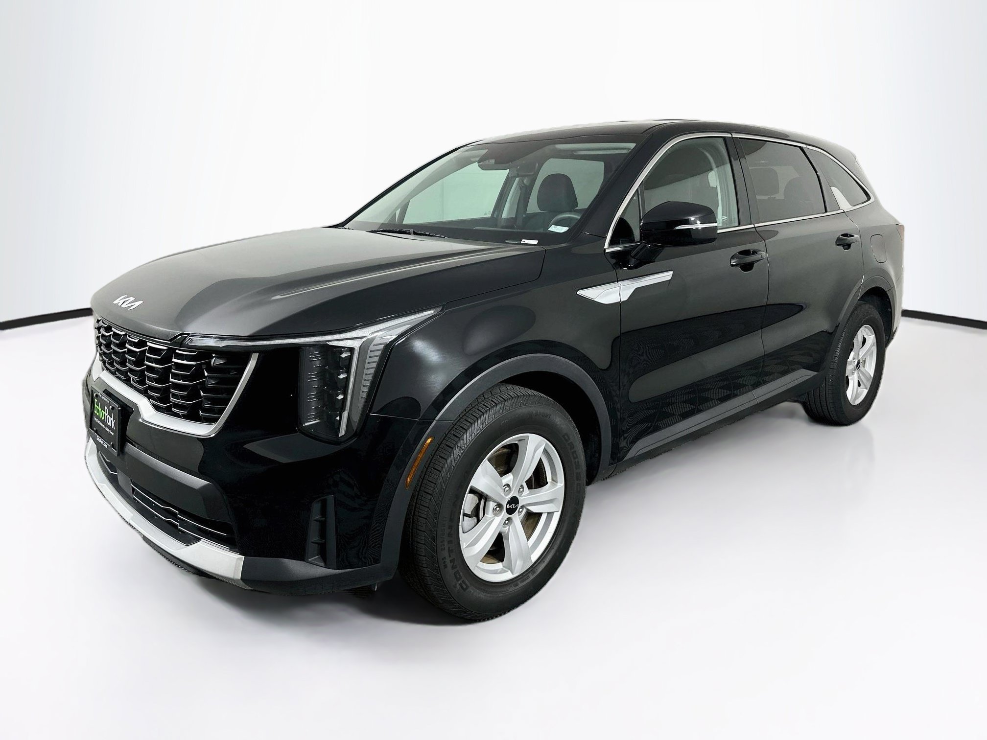 Used 2025 Kia Sorento LX FWD image 3