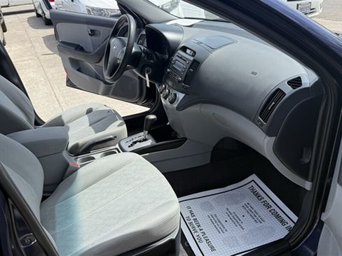 Used 2010 Hyundai Elantra GLS FWD image 18