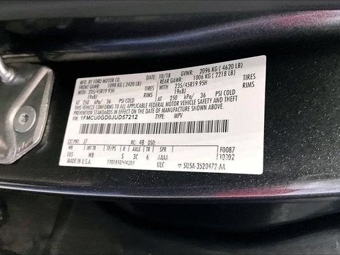 Used 2018 Ford Escape SE w/ SE Sport Appearance Package FWD image 19