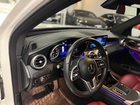 Used 2021 Mercedes-Benz GLC 300 4MATIC image 17