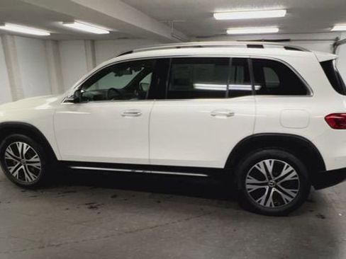 Used 2024 Mercedes-Benz GLB 250 4MATIC image 5