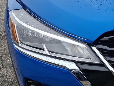 Used 2022 Nissan Kicks SV image 9