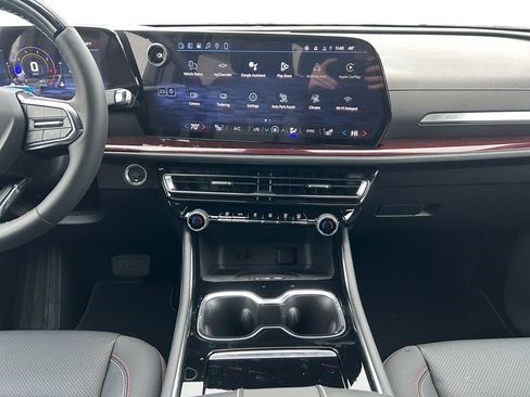 New 2026 Chevrolet Traverse Z71 w/ Enhanced Driving Package image 12