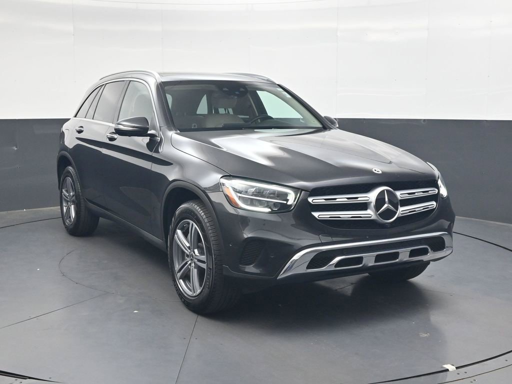 Used 2022 Mercedes-Benz GLC 300 4MATIC w/ Driver Assistance Package image 2