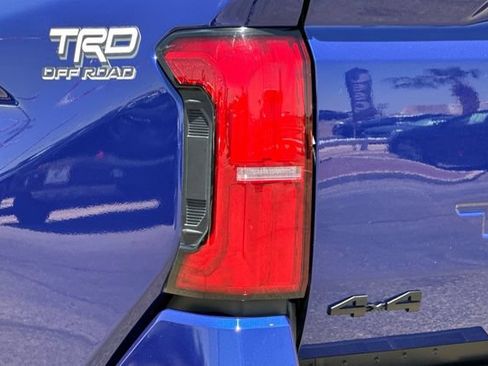 Used 2025 Toyota Tacoma TRD Off-Road w/ TRD Off Road Upgrade Package AWD/4WD image 24