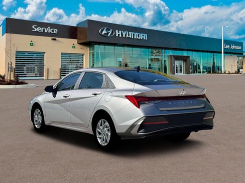 New 2026 Hyundai Elantra Blue image 5