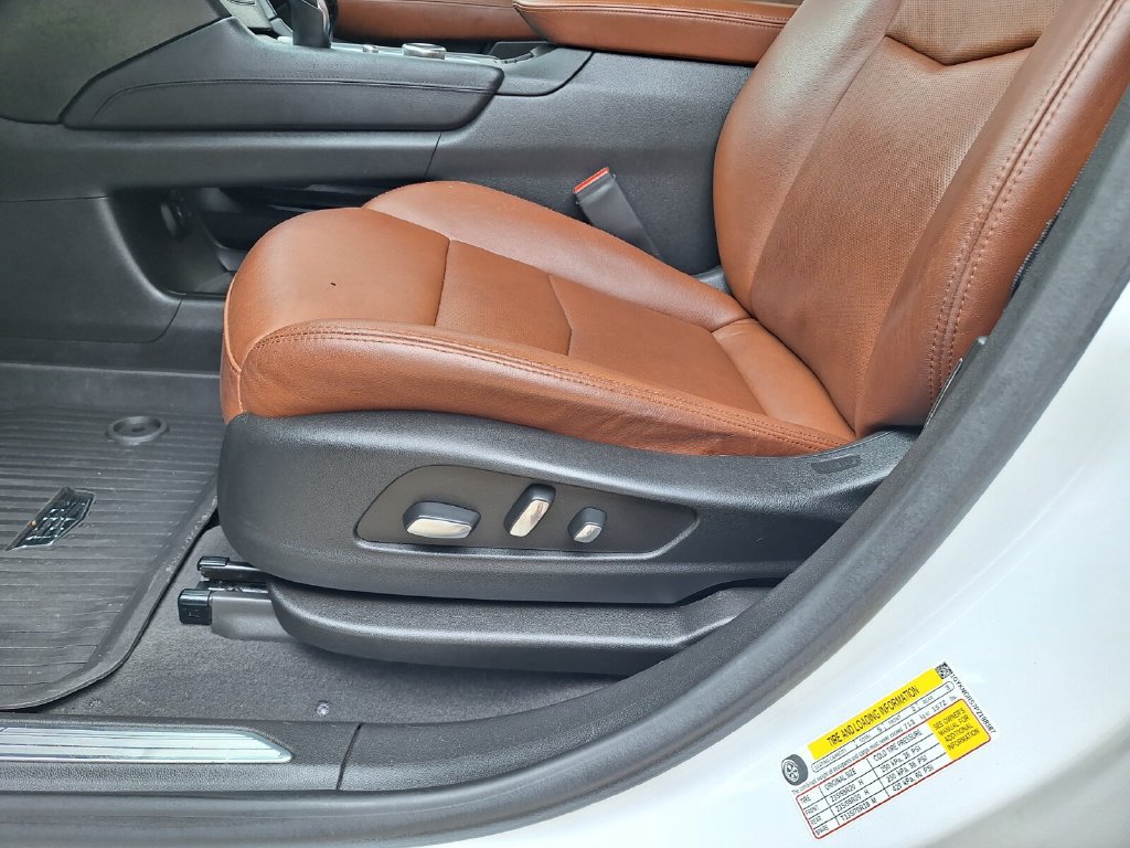 Used 2023 Cadillac XT5 Sportv w/ Technology Package AWD/4WD image 28