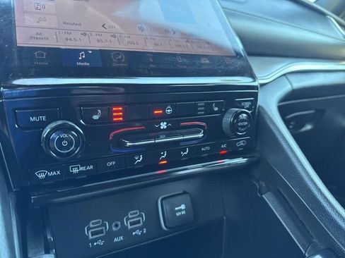 Used 2024 Jeep Grand Cherokee Limited 4xe image 5