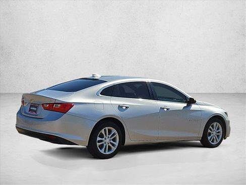 Used 2018 Chevrolet Malibu LT FWD image 5