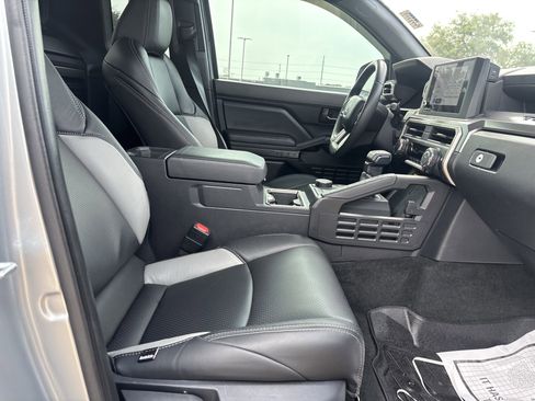 Used 2024 Toyota Tacoma PreRunner w/ TRD Prerunner Upgrade Package RWD image 17
