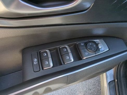 Used 2023 Kia Sorento LX AWD/4WD image 12