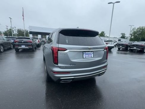 Used 2023 Cadillac XT6 Premium Luxury AWD/4WD image 6