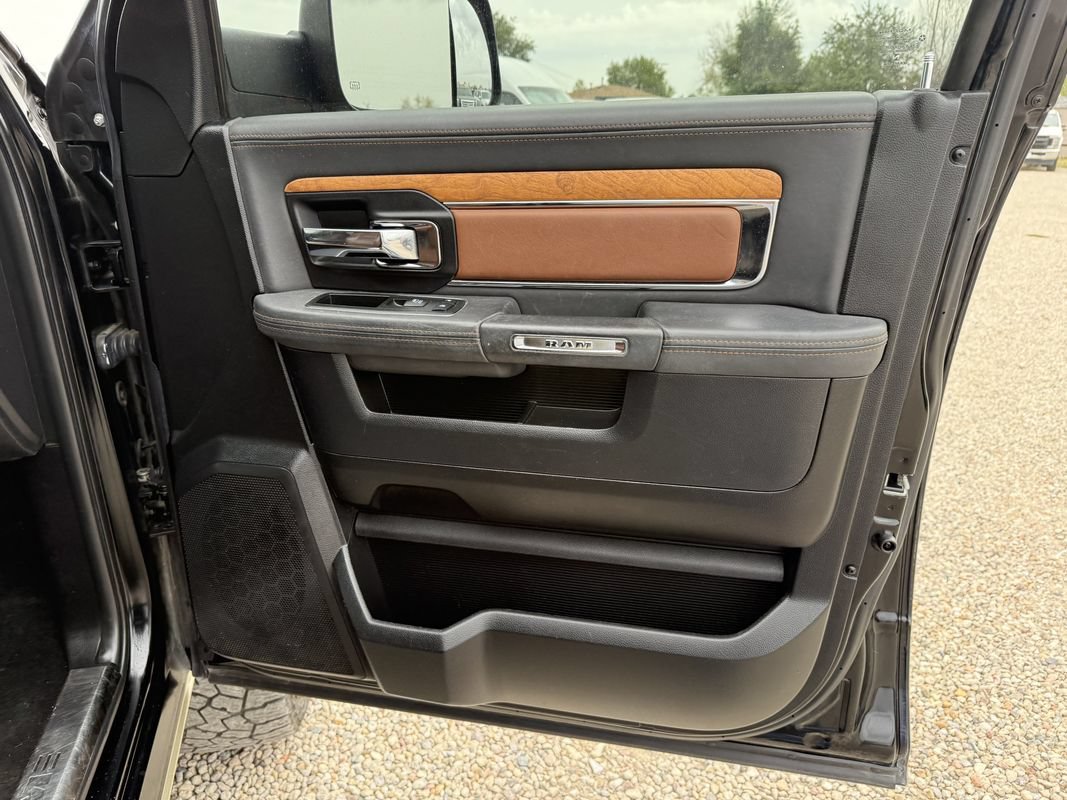 Used 2015 RAM 1500 Laramie Longhorn w/ Convenience Group AWD/4WD image 13