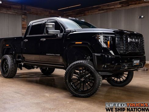 Used 2025 GMC Sierra 2500 Denali Ultimate image 1