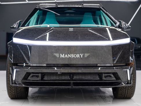 Used 2025 Tesla Cybertruck AWD Crew Cab image 2