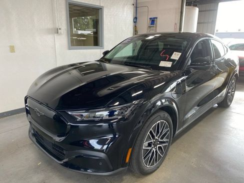 Used 2025 Ford Mustang Mach-E Premium AWD/4WD image 2