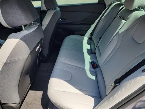 New 2025 Hyundai Elantra Limited image 13