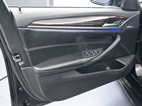 Used 2017 BMW 540i image 18