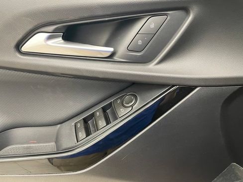 New 2026 Chevrolet Equinox LT w/ Safety and Technology Package AWD/4WD image 9
