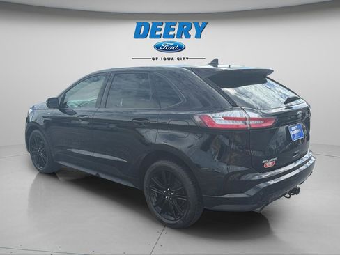 Certified 2020 Ford Edge ST-Line w/ Cold Weather Package AWD/4WD image 17