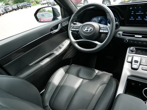 Certified 2025 Hyundai Palisade Calligraphy AWD/4WD image 9