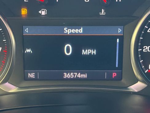 Used 2023 Chevrolet Traverse LT FWD image 43