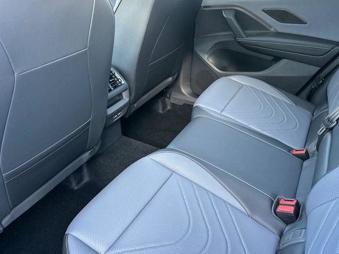 New 2026 Volkswagen Tiguan SE R-Line image 11