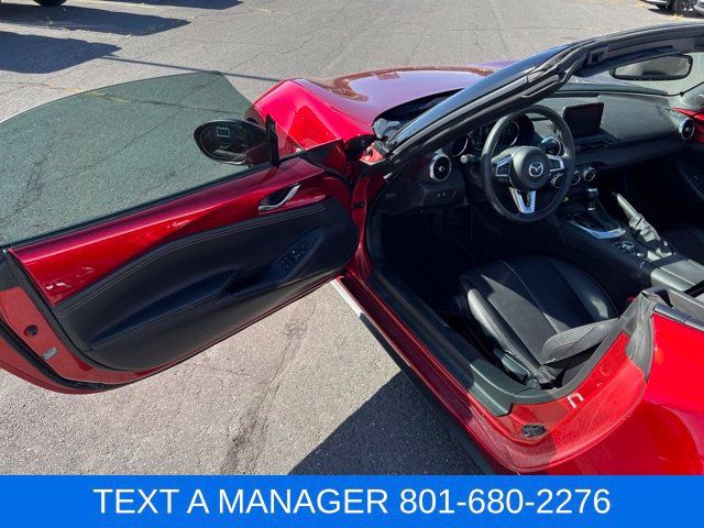 Used 2023 MAZDA MX-5 Miata Grand Touring RWD image 12