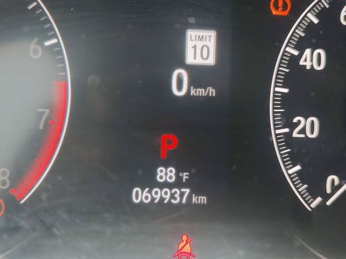 Used 2019 Honda Accord LX image 5