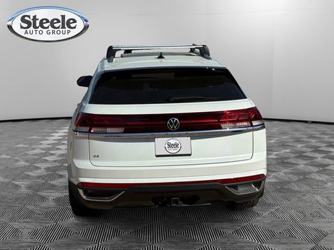New 2026 Volkswagen Atlas Cross Sport SE FWD image 4