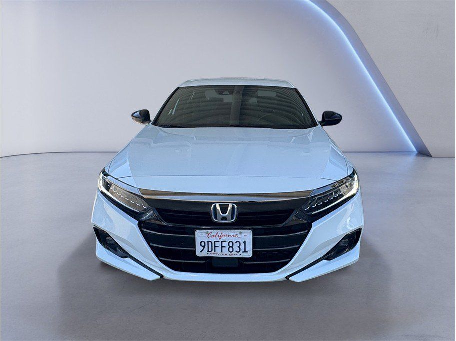 Used 2022 Honda Accord Sport image 2