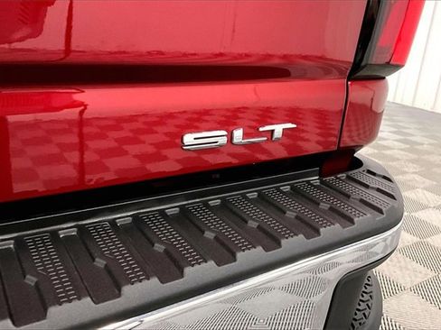 Used 2025 GMC Sierra 2500 SLT w/ SLT Convenience Package image 8