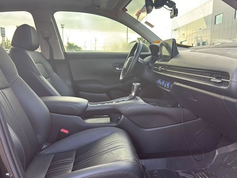Used 2023 Honda HR-V EX-L image 12