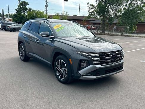 Used 2025 Hyundai Tucson Limited FWD image 7